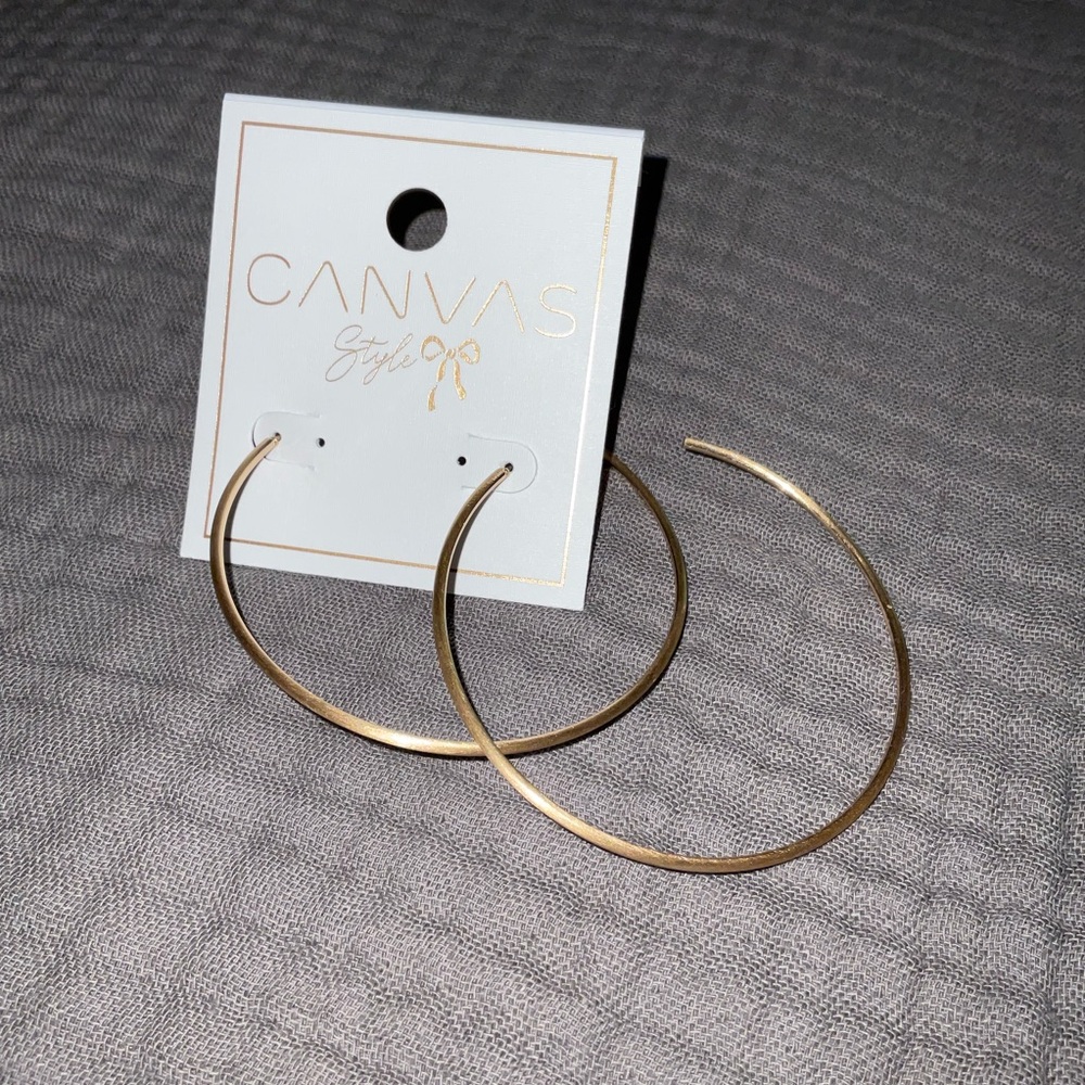 Large Canvas Gold Hoop Earrings 6mm nwt